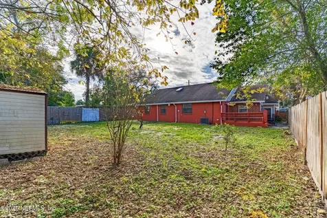 5741 Lake Lucina Drive N Jacksonville FL 32211