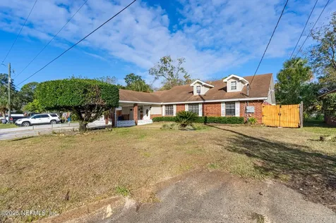 5741 Lake Lucina Drive N Jacksonville FL 32211