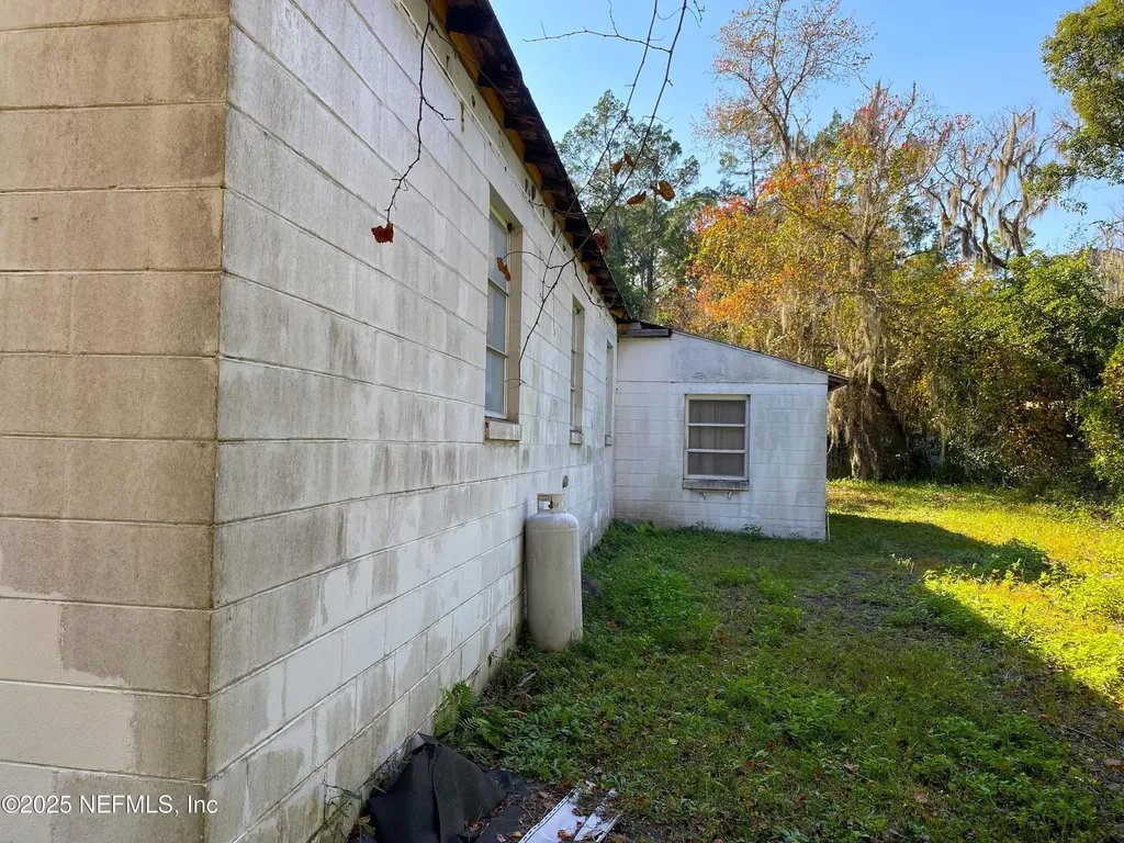 228 Yelvington Road East Palatka FL 32131