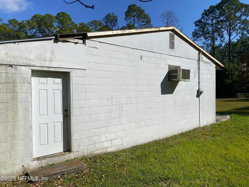 228 Yelvington Road East Palatka FL 32131