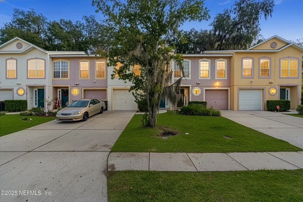 8253 Halls Hammock Court Jacksonville FL 32244
