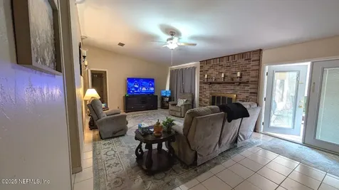 137 Tallow Road Pomona Park FL 32181