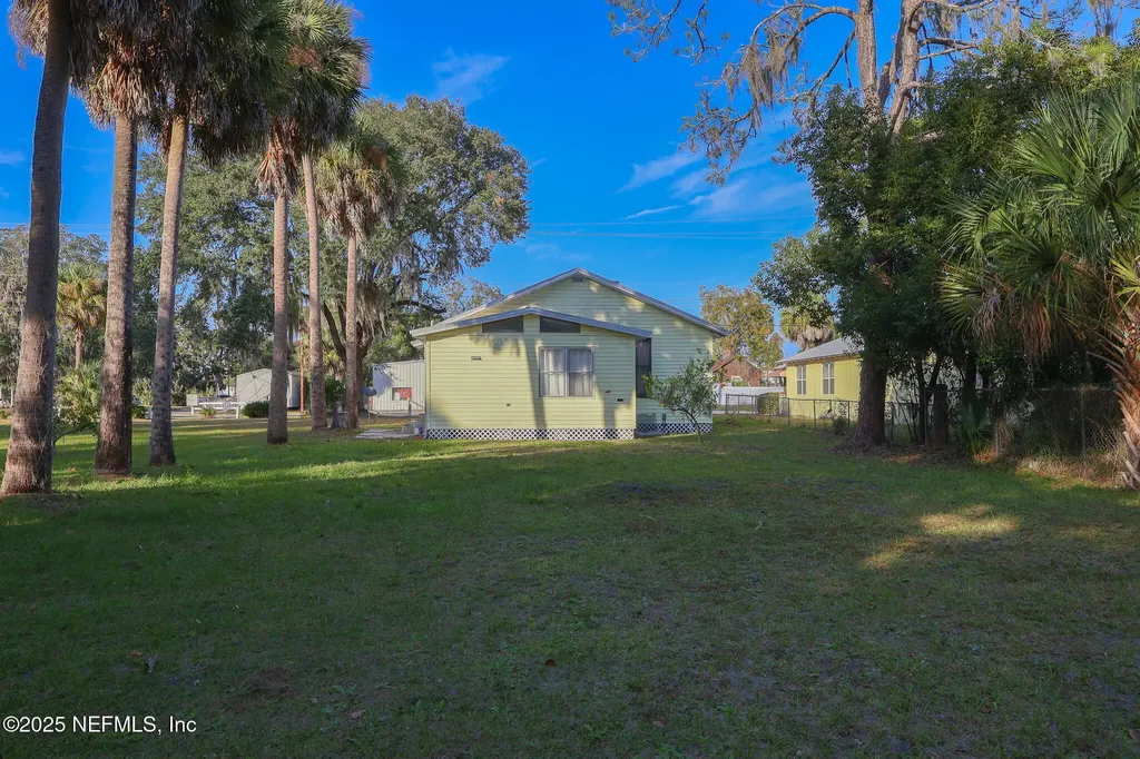 1407 Street Johns Avenue Palatka FL 32177