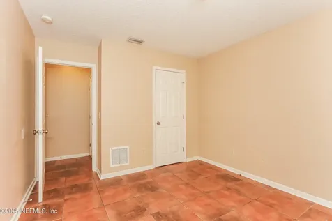 5054 Knightsbridge Circle N Jacksonville FL 32244