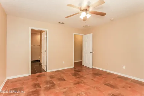 5054 Knightsbridge Circle N Jacksonville FL 32244