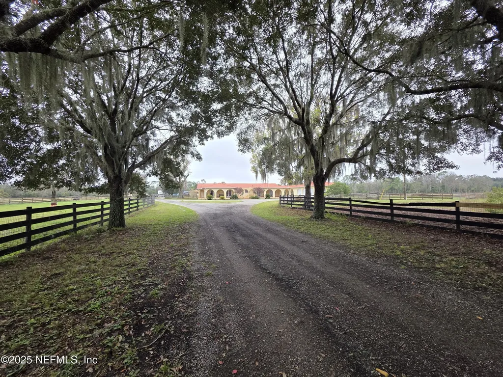 721 Bunnell Road Seville FL 32190