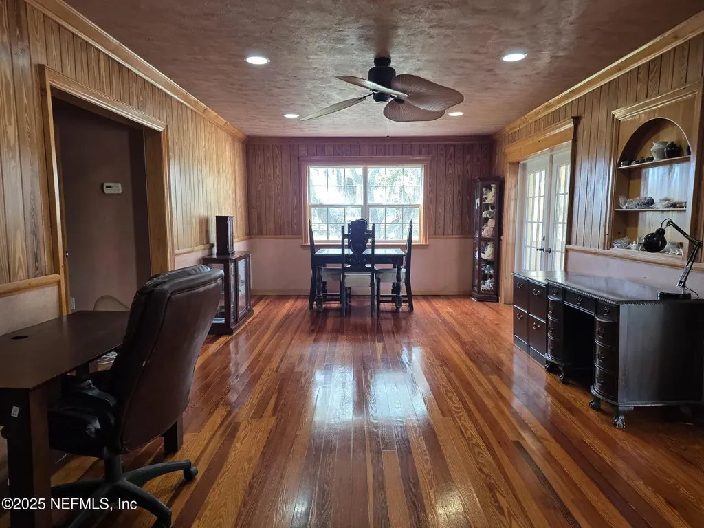 721 Bunnell Road Seville FL 32190