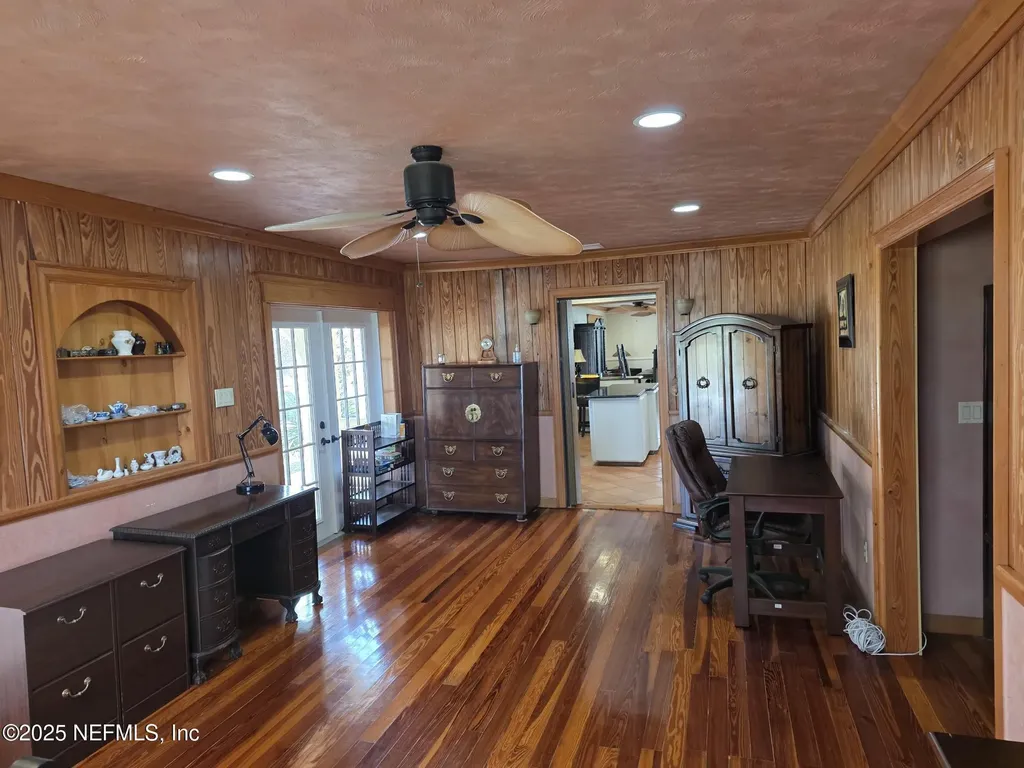 721 Bunnell Road Seville FL 32190