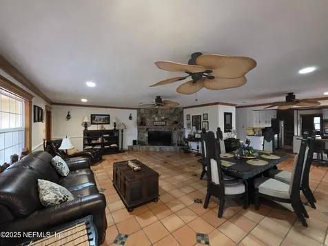 721 Bunnell Road Seville FL 32190