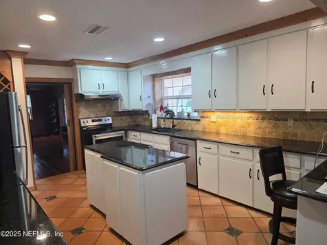 721 Bunnell Road Seville FL 32190