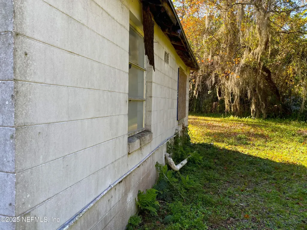228 Yelvington Road East Palatka FL 32131