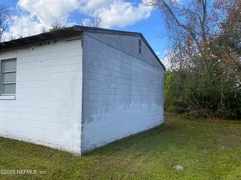 228 Yelvington Road East Palatka FL 32131