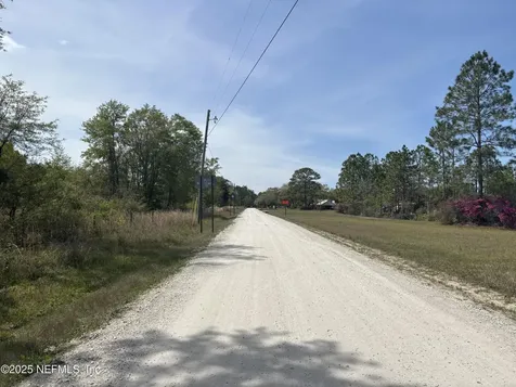 15672 County Road 108 Hilliard FL 32046
