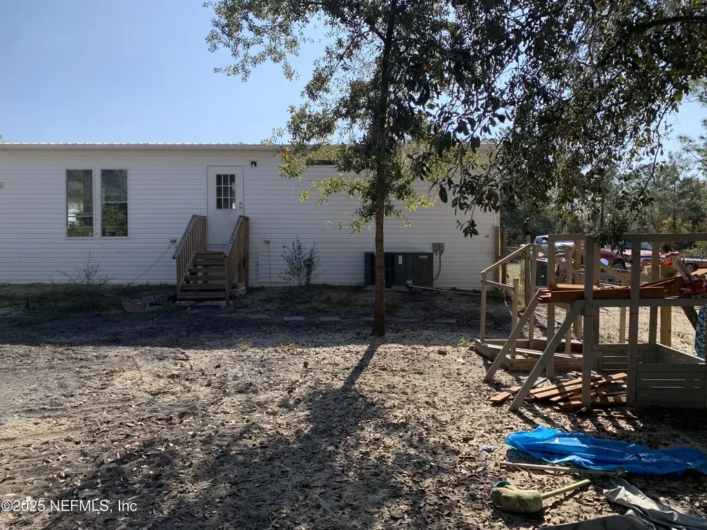 132 Lake Lucy Court Interlachen FL 32148