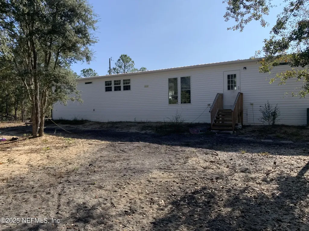132 Lake Lucy Court Interlachen FL 32148