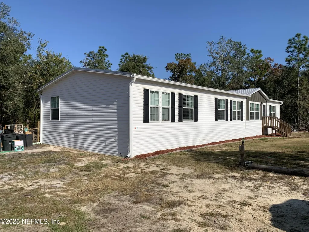 132 Lake Lucy Court Interlachen FL 32148