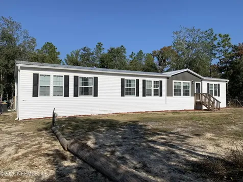 132 Lake Lucy Court Interlachen FL 32148