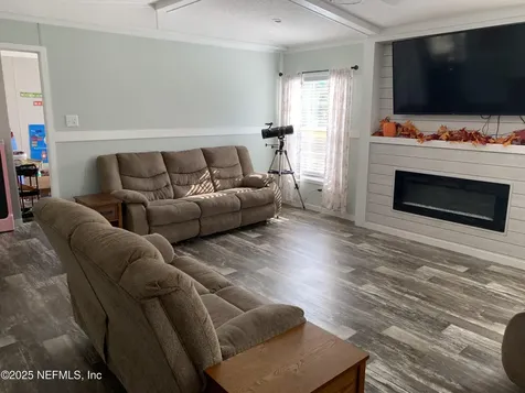 132 Lake Lucy Court Interlachen FL 32148