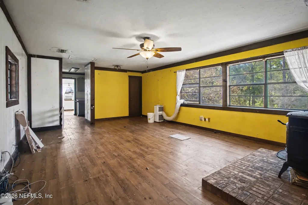 18152 SW 111th Street Brooker FL 32662