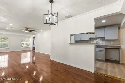 5728 Iris Boulevard Jacksonville FL 32209
