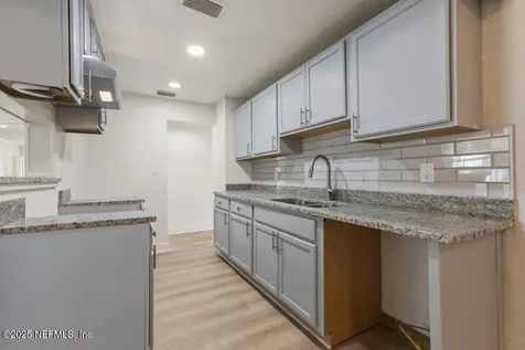 5728 Iris Boulevard Jacksonville FL 32209