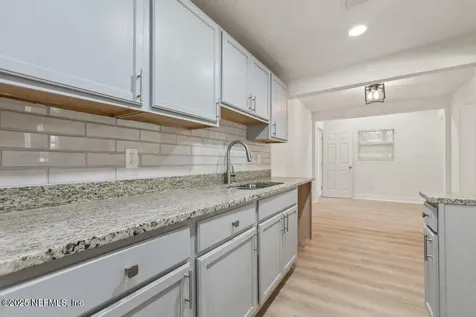 5728 Iris Boulevard Jacksonville FL 32209