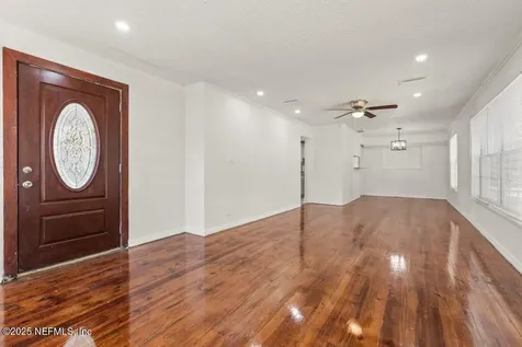 5728 Iris Boulevard Jacksonville FL 32209