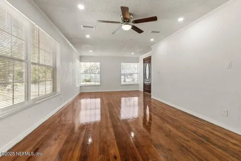 5728 Iris Boulevard Jacksonville FL 32209