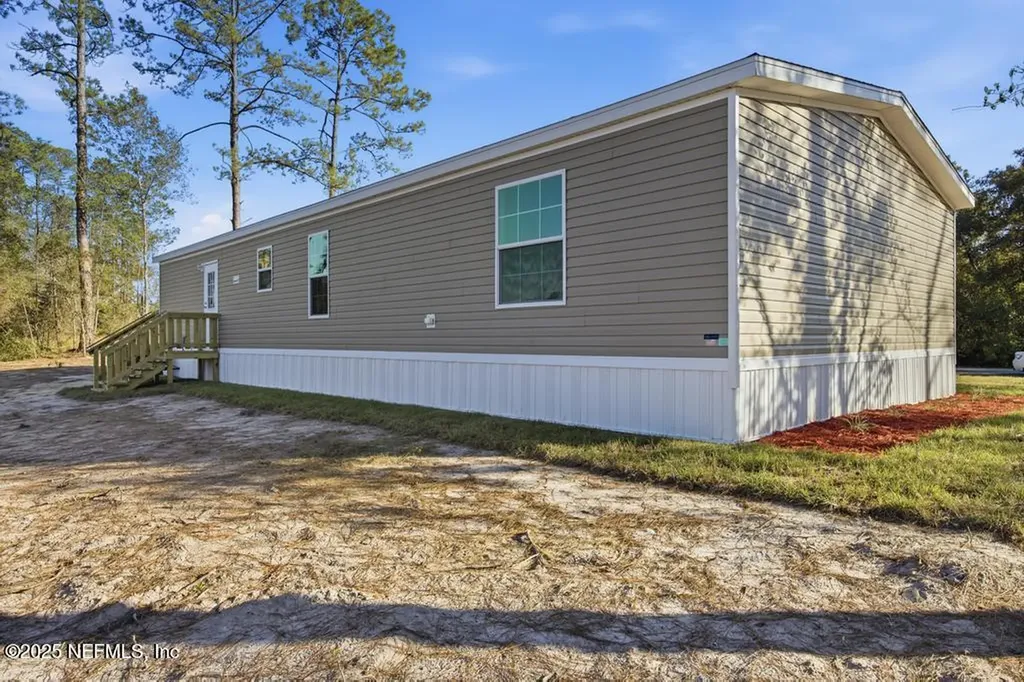 156 Wallace Street Interlachen FL 32148