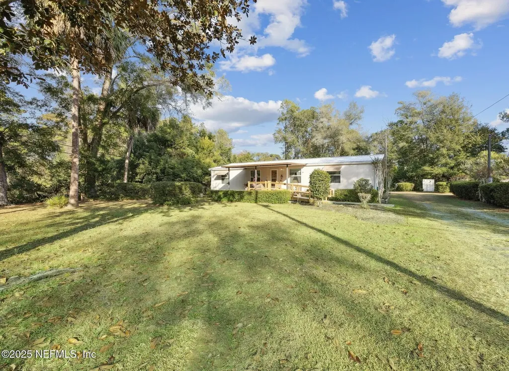 100 Waterway Avenue Satsuma FL 32189