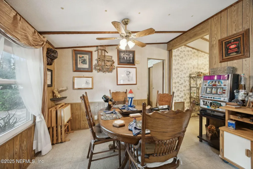 100 Waterway Avenue Satsuma FL 32189