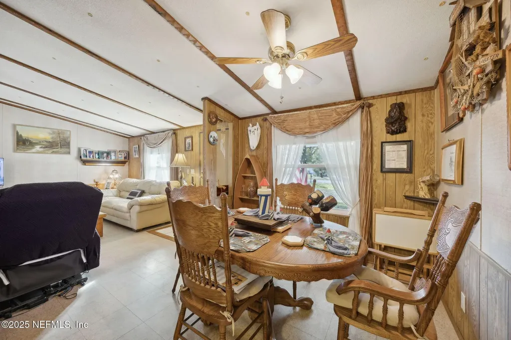 100 Waterway Avenue Satsuma FL 32189