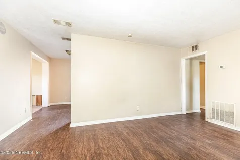 6650 Pinnochio Drive Jacksonville FL 32210