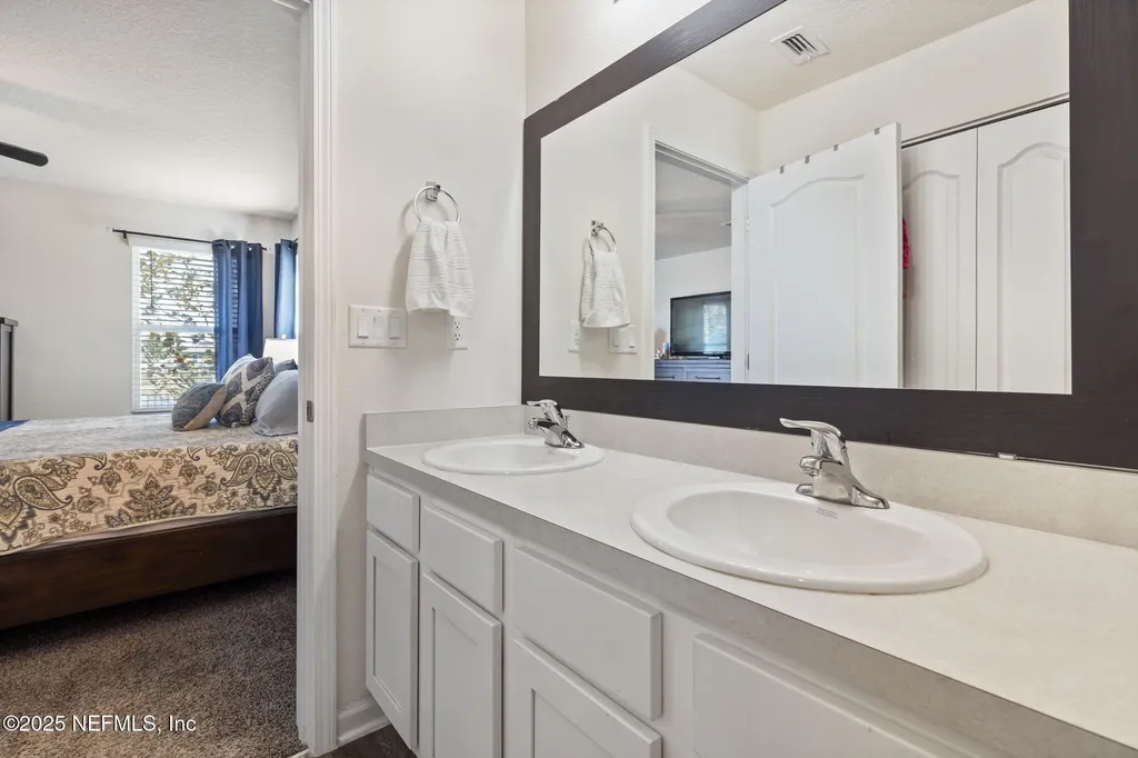 2405 Oak Stream Drive Green Cove Springs FL 32043