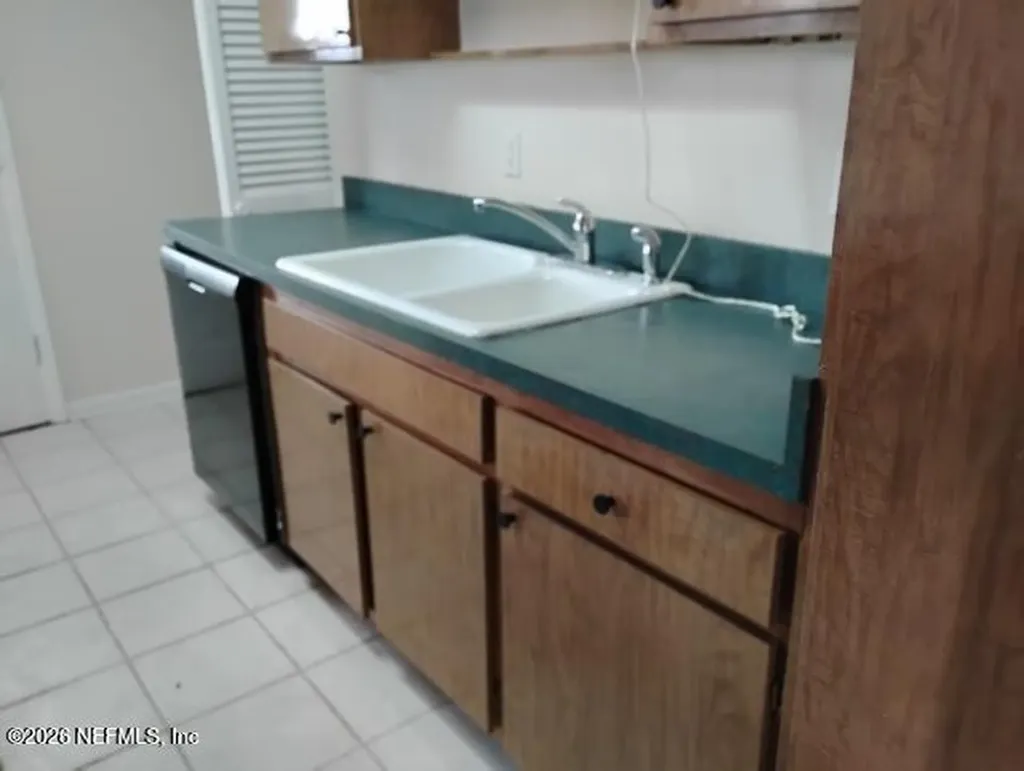 1130 Crown Drive Jacksonville FL 32221