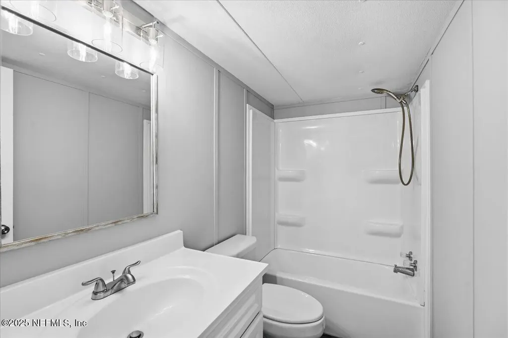 6480 Keith Griffis Circle Macclenny FL 32063