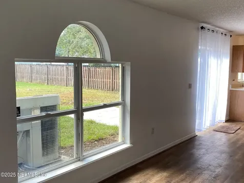 7086 Shady Pine Court Jacksonville FL 32244