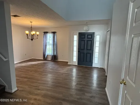 7086 Shady Pine Court Jacksonville FL 32244