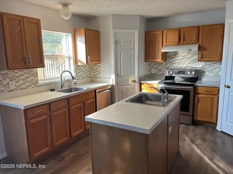 7086 Shady Pine Court Jacksonville FL 32244
