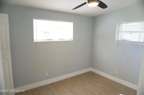 5201 Locksley Avenue Jacksonville FL 32208