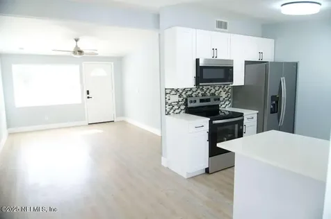 5201 Locksley Avenue Jacksonville FL 32208