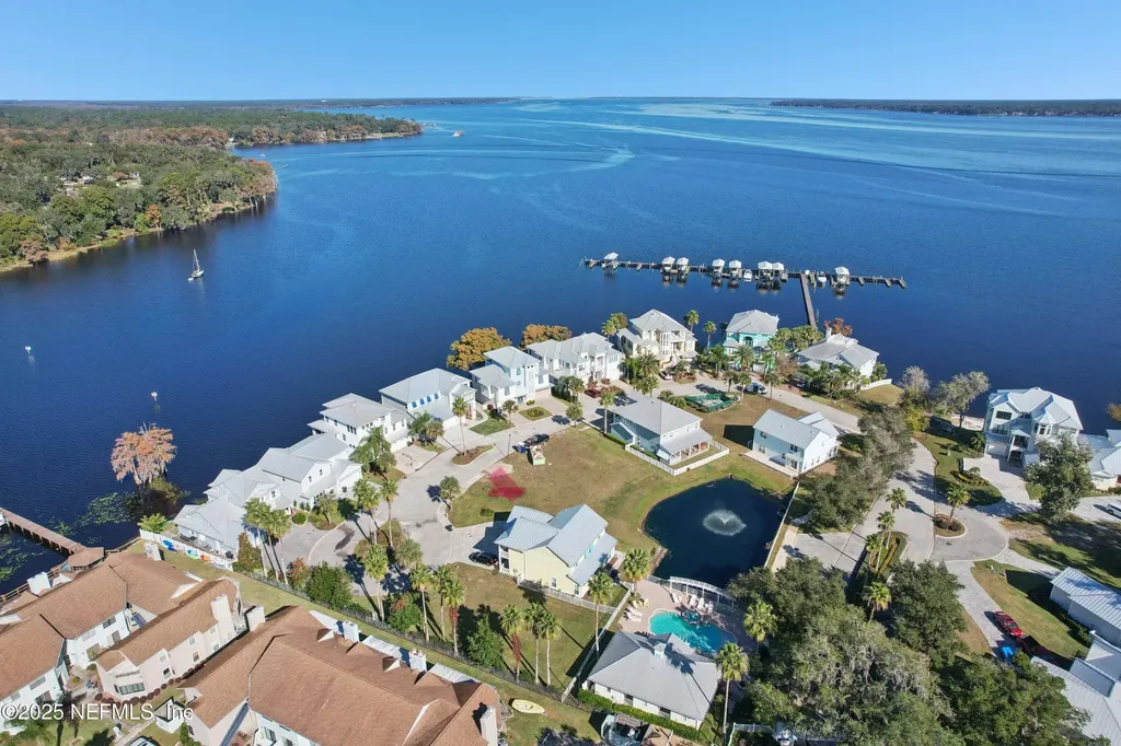 113 Yacht Club Pointe Green Cove Springs FL 32043