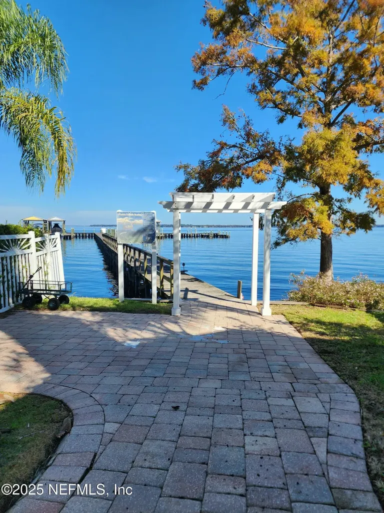 113 Yacht Club Pointe Green Cove Springs FL 32043
