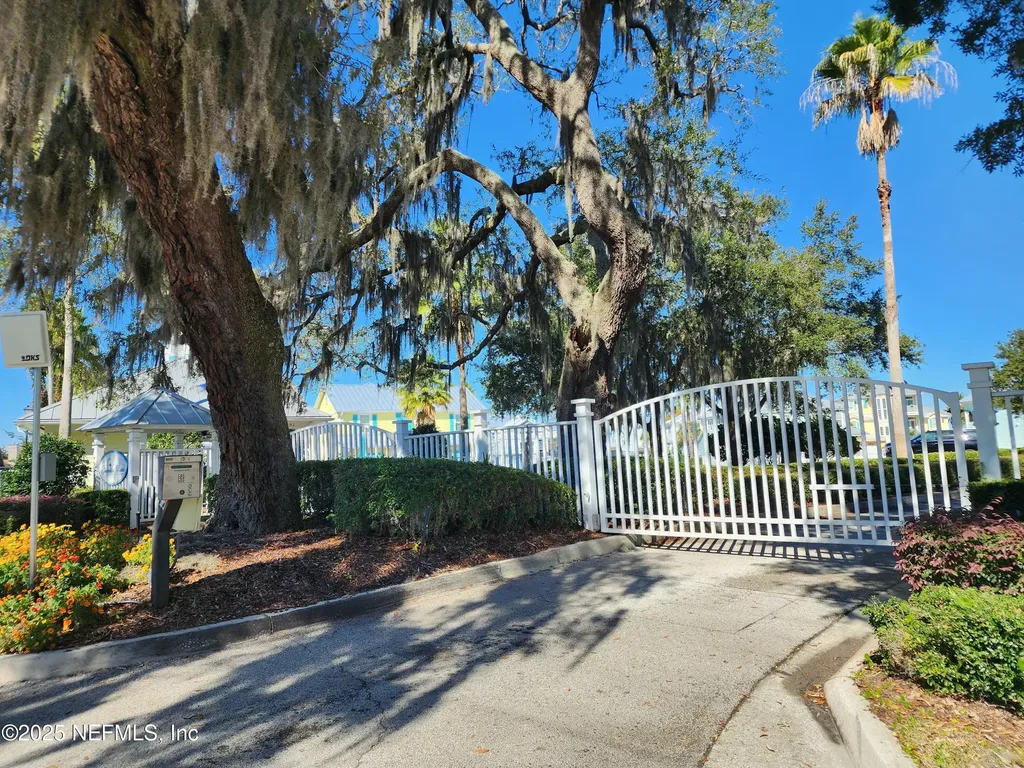 113 Yacht Club Pointe Green Cove Springs FL 32043