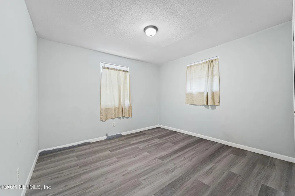7988 Waxwing Avenue Jacksonville FL 32219