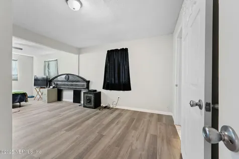 7988 Waxwing Avenue Jacksonville FL 32219