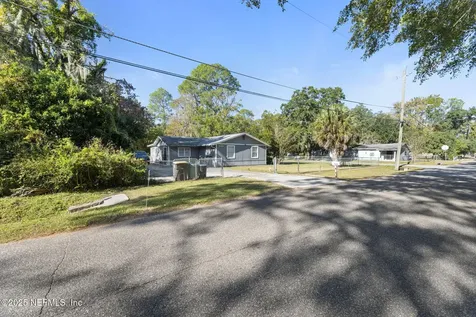7988 Waxwing Avenue Jacksonville FL 32219
