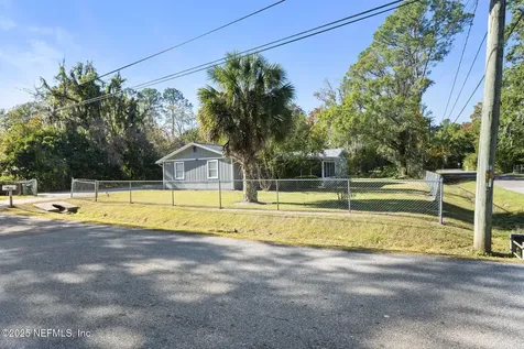 7988 Waxwing Avenue Jacksonville FL 32219