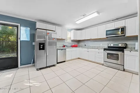 7988 Waxwing Avenue Jacksonville FL 32219