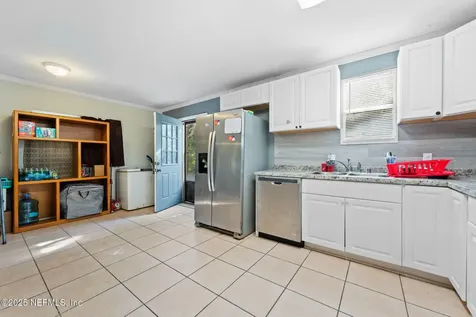 7988 Waxwing Avenue Jacksonville FL 32219